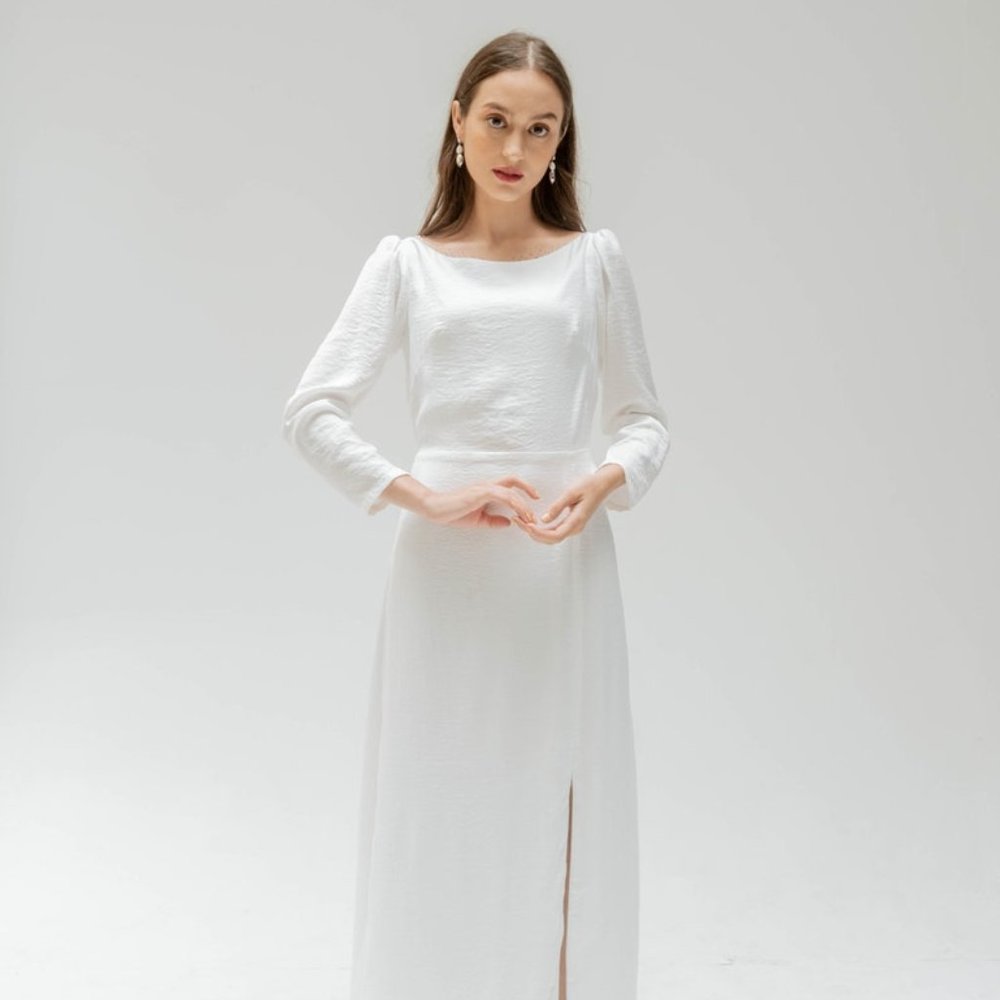 NoireBrand Coco long sleeves minimalist wedding dress/ Simple wedding dress